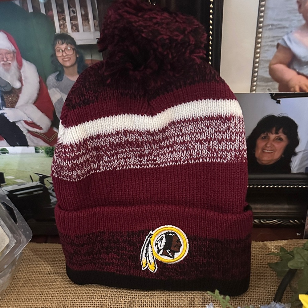 47 Brand Burgundy and White Knit Pom Beanie